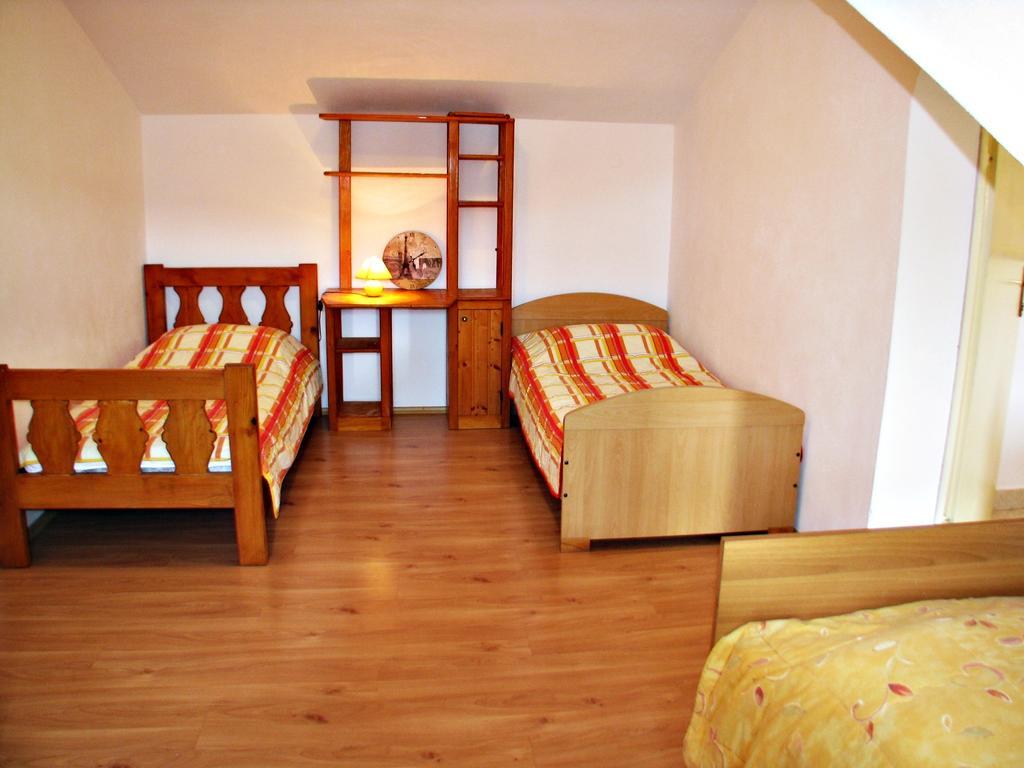 Apartment Martinic Pucisca Cameră foto