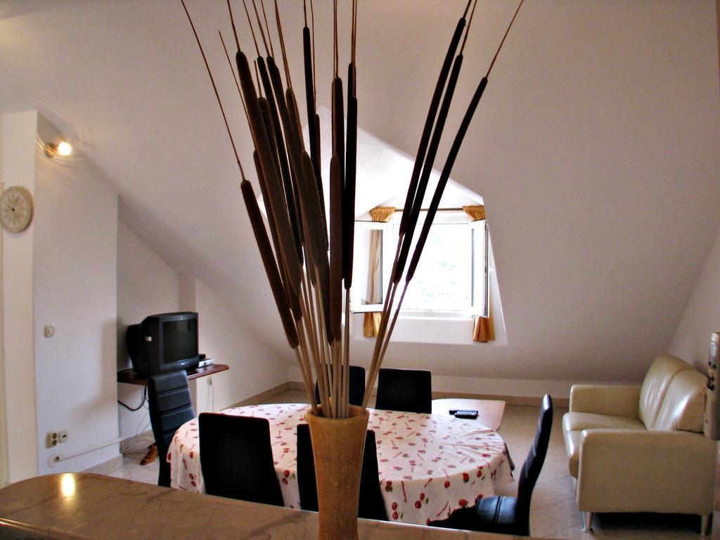 Apartment Martinic Pucisca Cameră foto